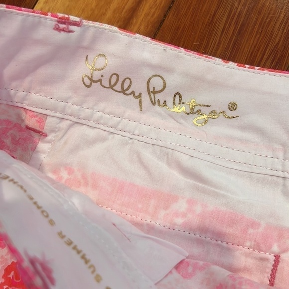 ๐ธ Lilly Pulitzer The Walsh Short Size 2 Pink and White - Picture 5 of 9